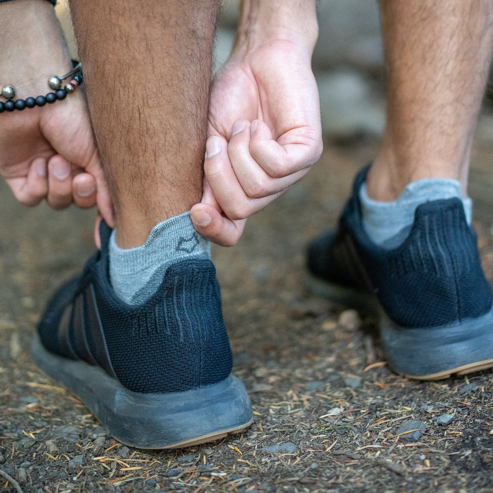 Men's Day Hiker Lightweight Ankle Hiking Sock Black Medium - Fox River