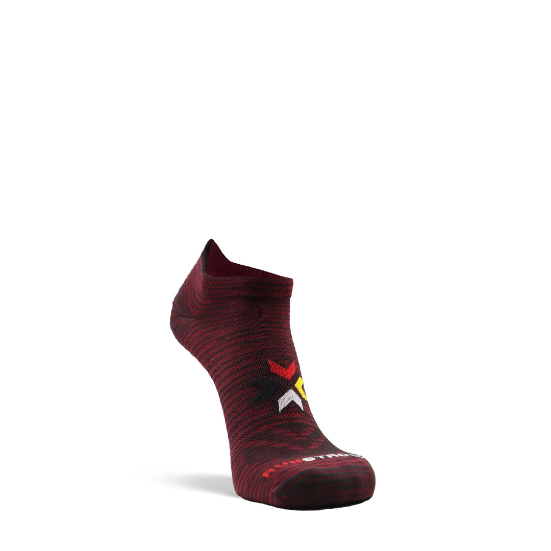 Canyon Ultra - Lightweight Ankle Running Sock Black/Cherry Small - Fox River