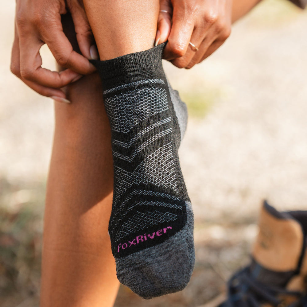 Women's Free Hiker Lightweight Ankle Hiking Sock Black Small - Fox River